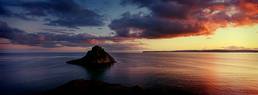 SUNSET ACROSS THE BAY (THATCHER ROCK)